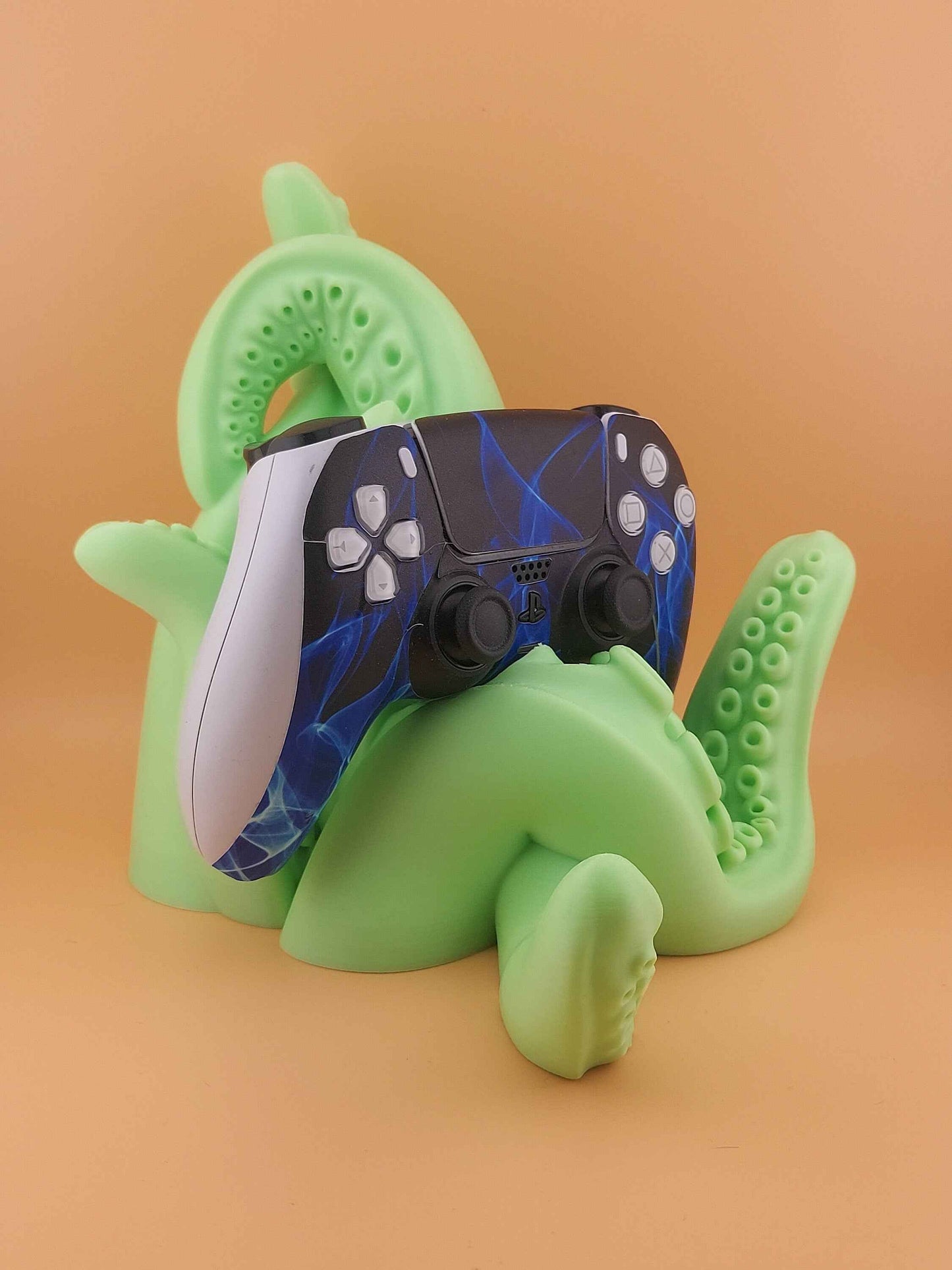 Tentacle Controller Holder | Crystals | Controller | Gaming | Gamers Storage | Eye-catching Design | 3D Printed