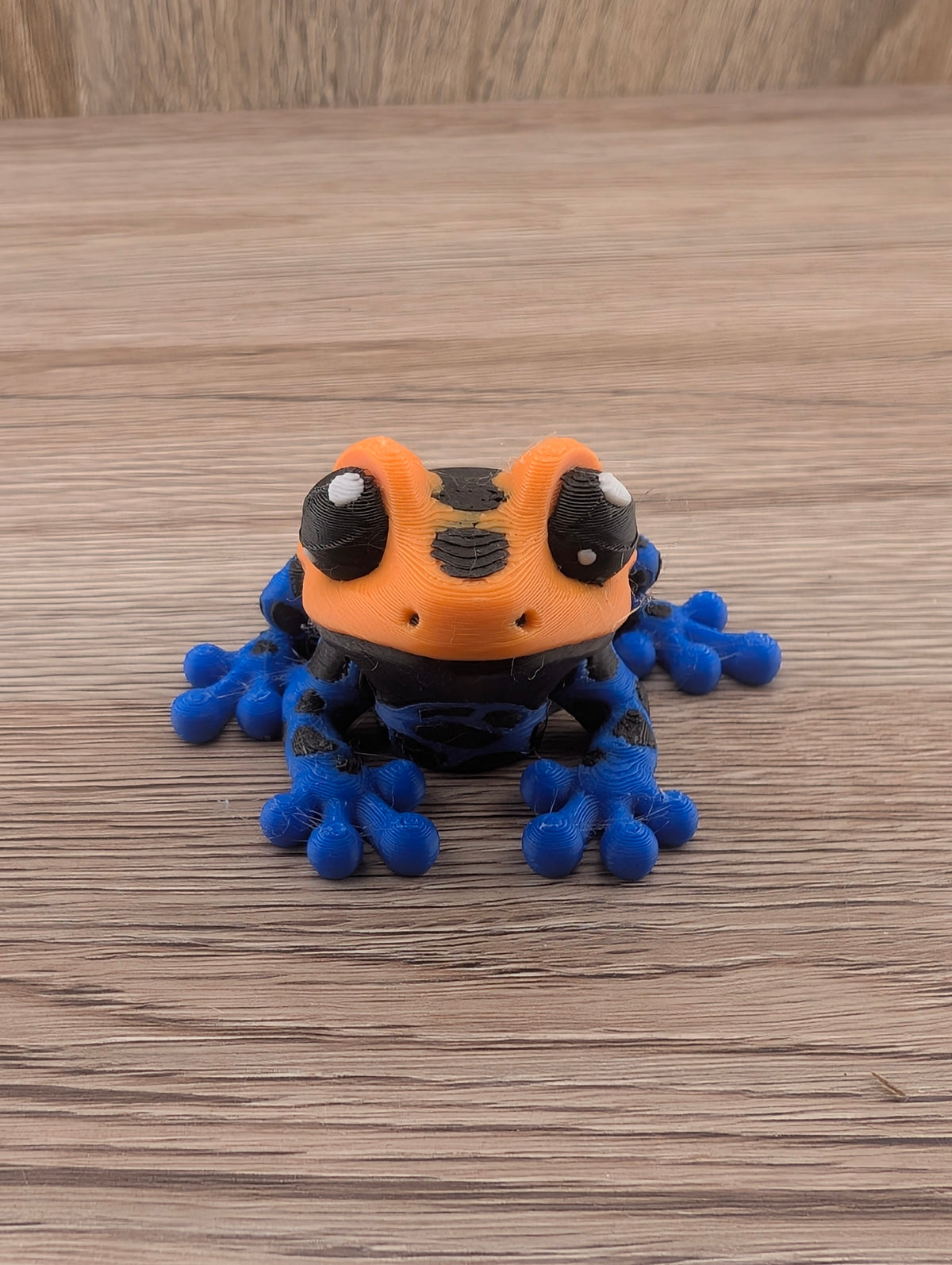 Mini Poison Dart Frog, 3D printed by KC3DPrints – view 3