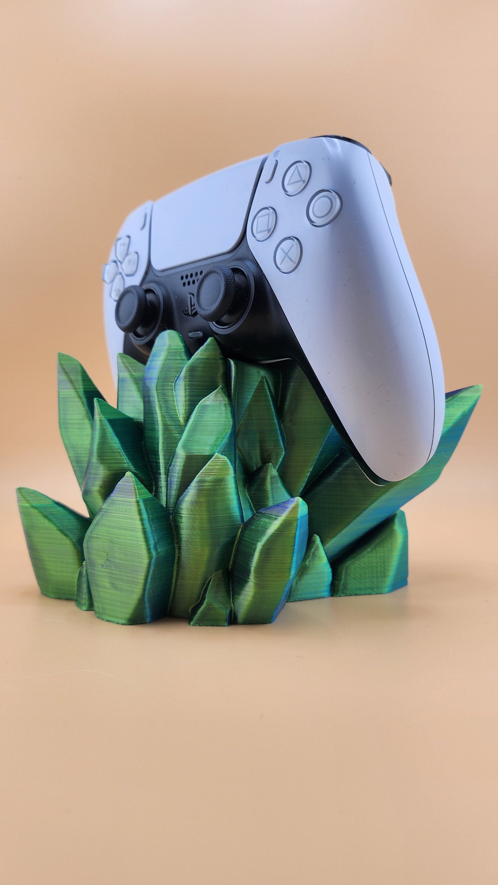 Crystal Controller Holder | Crystals | Controller | Gaming | Gamers Storage | Eye-catching Design | 3D Printed