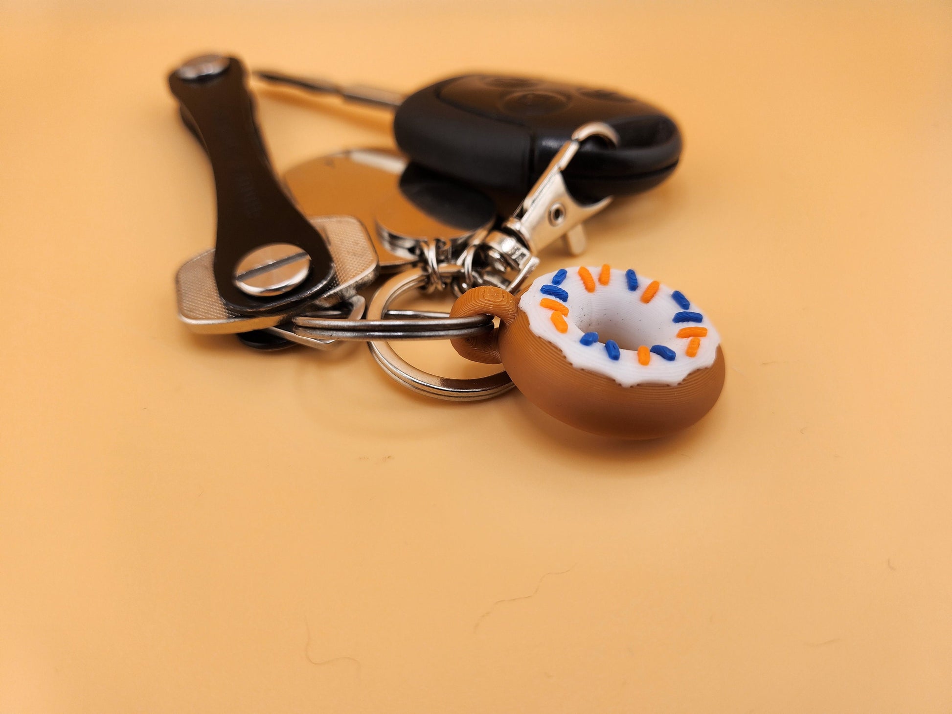 Donut Keychain / Keychain / Donut / Food / Delicious Keychain