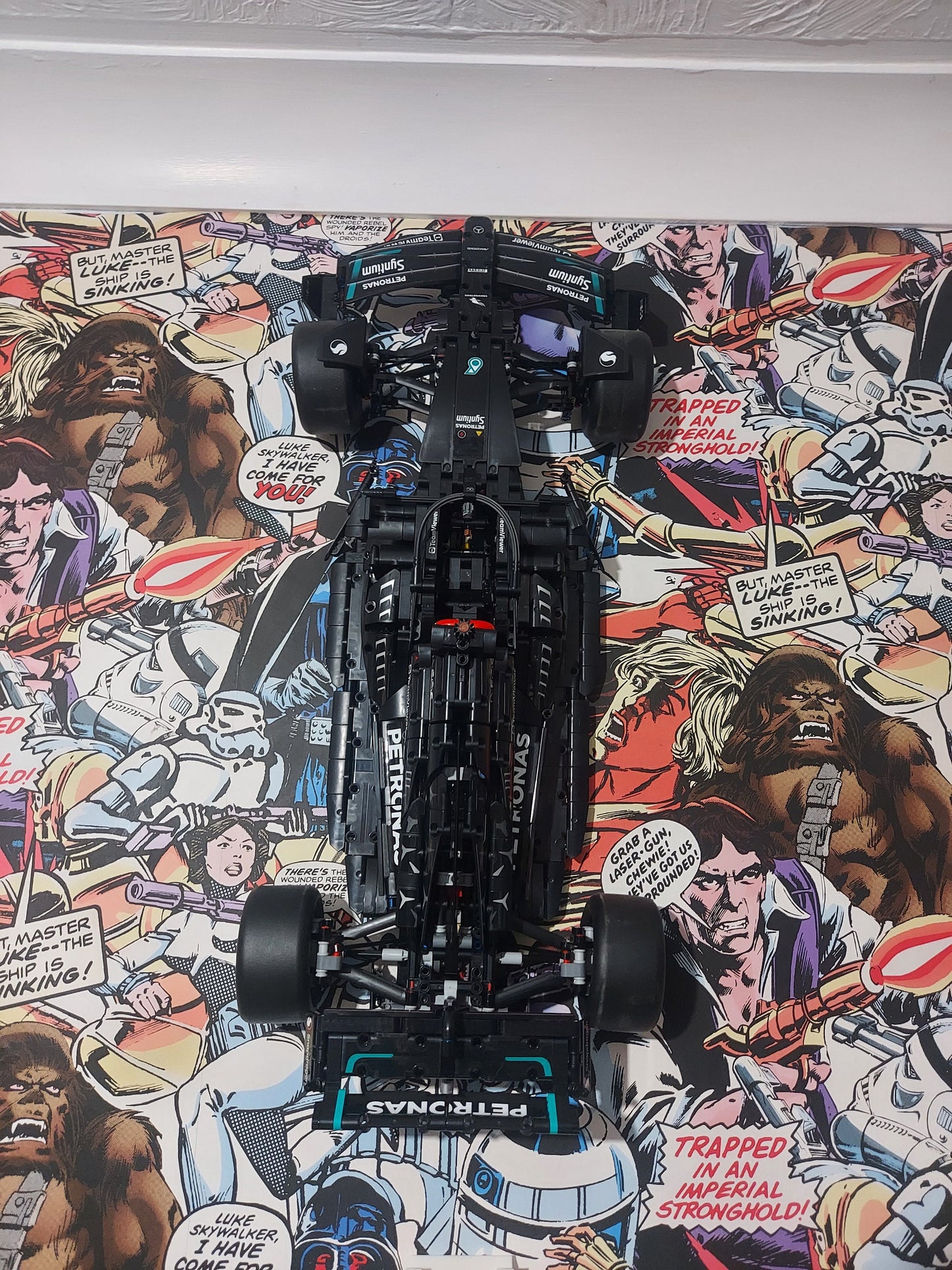 LEGO F1 Mercedes Vertical Mount | 42171 | Lego | F1 | Mercedes | Wall mount