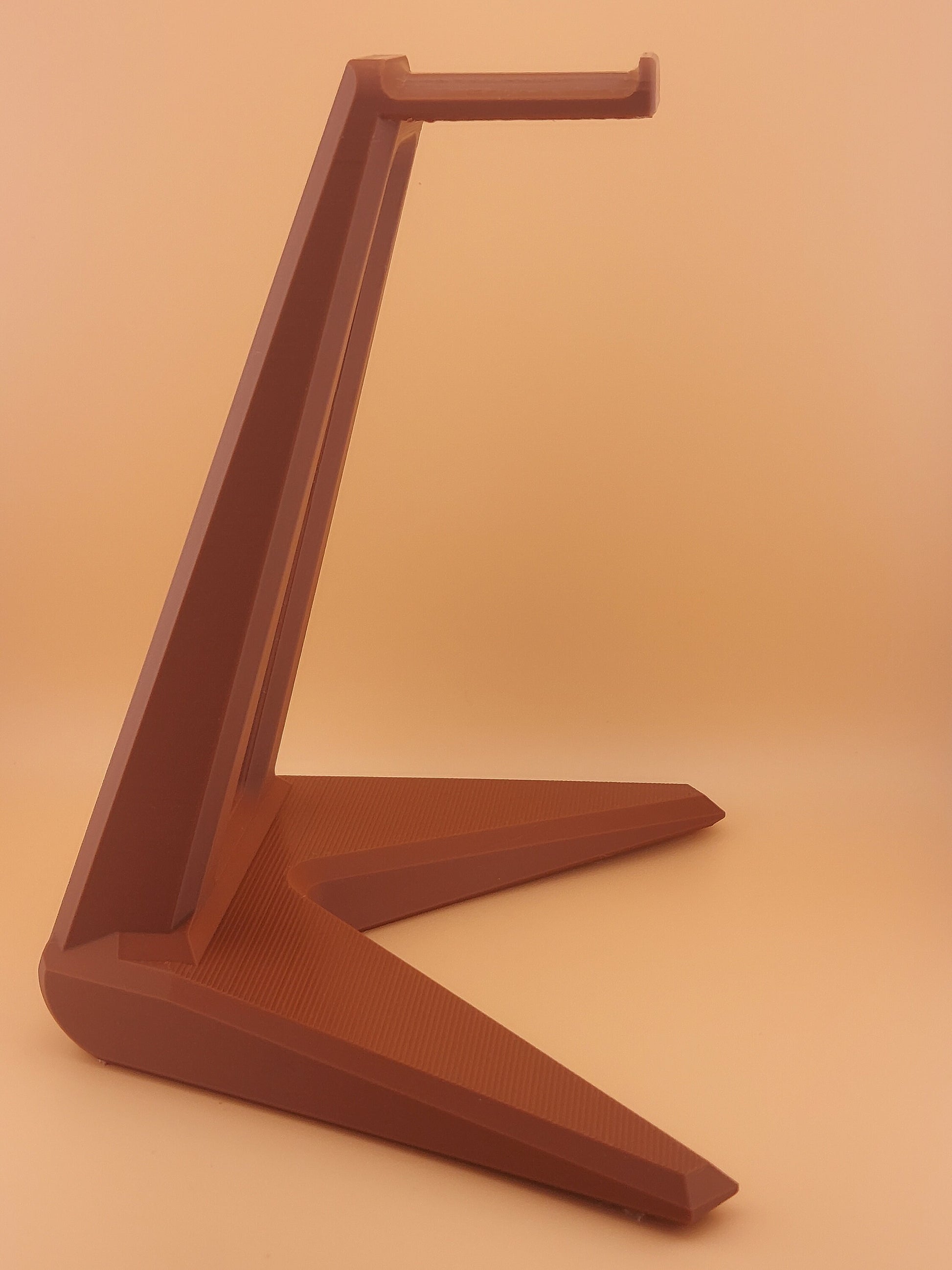 The Ultimate Modern Headset Stand - A Stylish Solution for Organizing Your Workspace