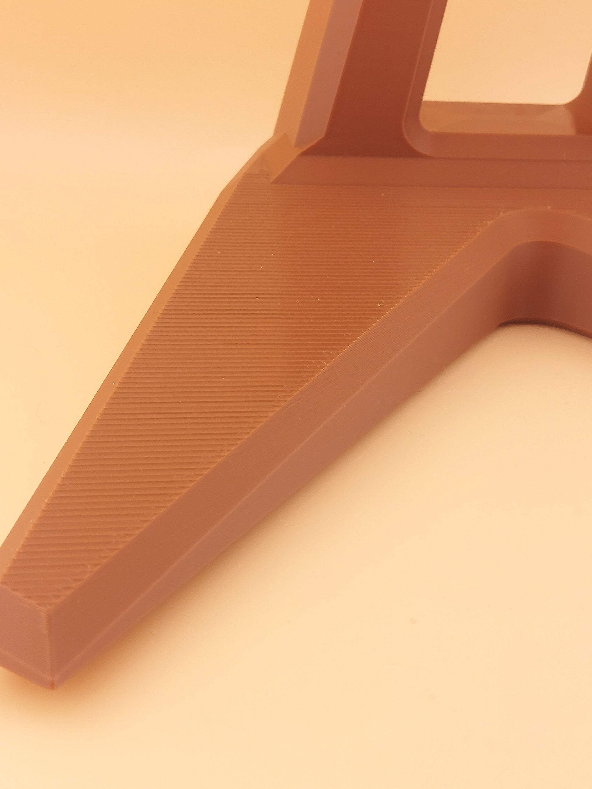 The Ultimate Modern Headset Stand - A Stylish Solution for Organizing Your Workspace