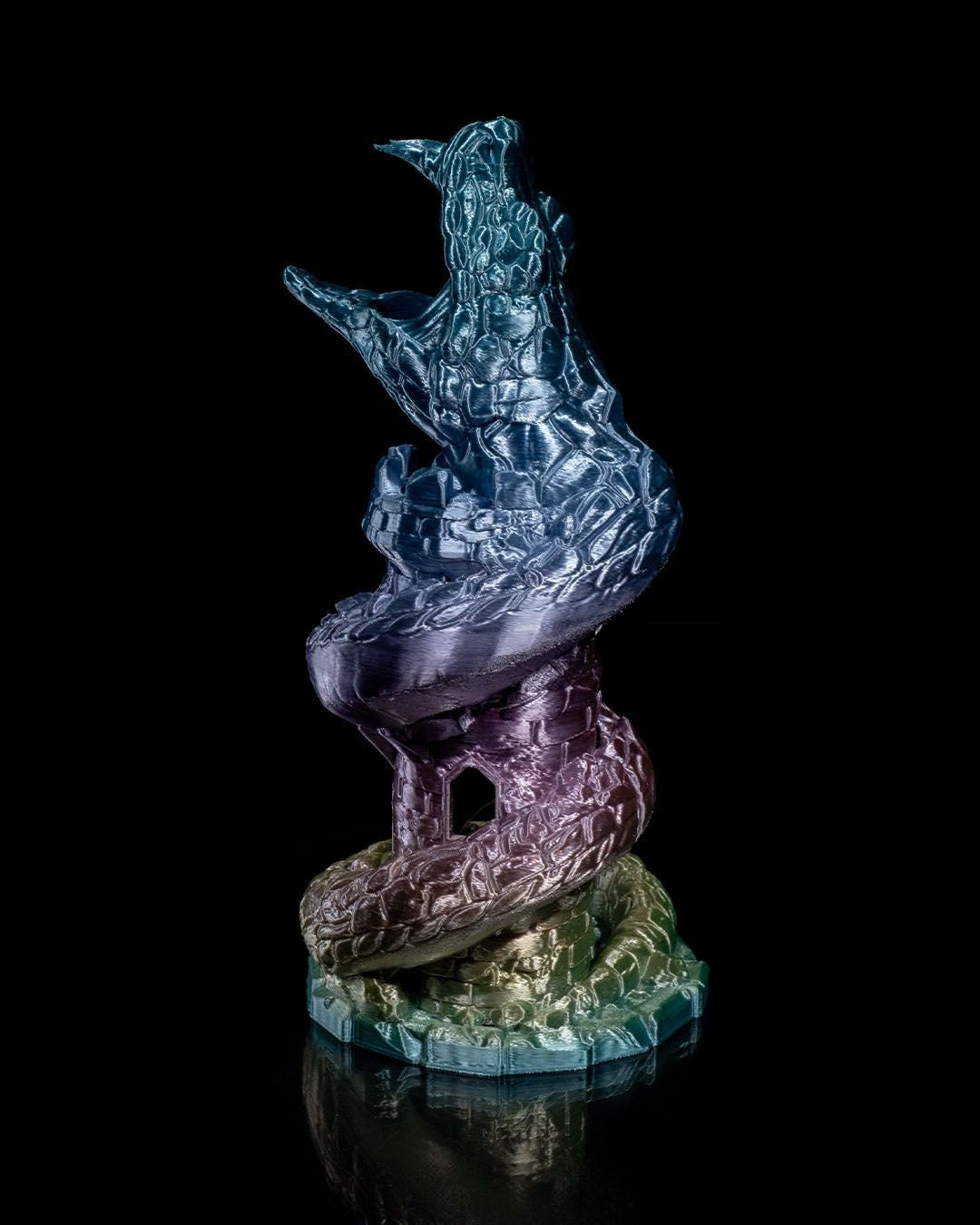 Basilisk Dice Tower: Mystical Rolling for Your Tabletop Adventures