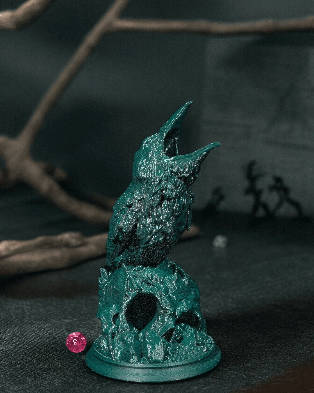 Ravens Feast Dice Tower: Mystical Rolling for Your Tabletop Adventures