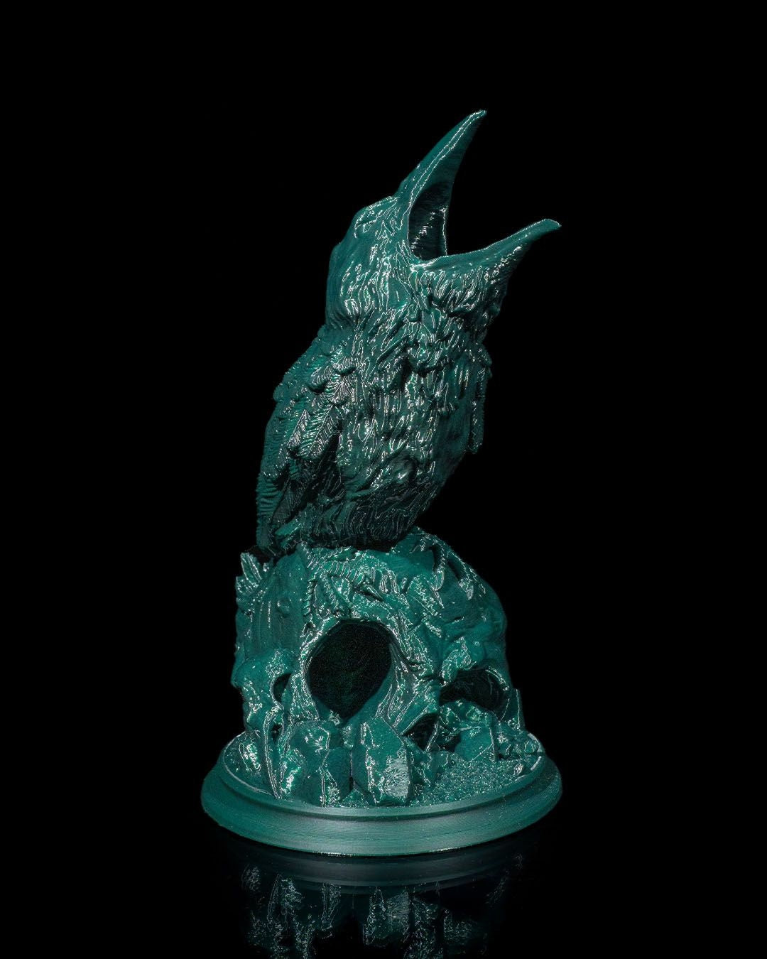Ravens Feast Dice Tower: Mystical Rolling for Your Tabletop Adventures