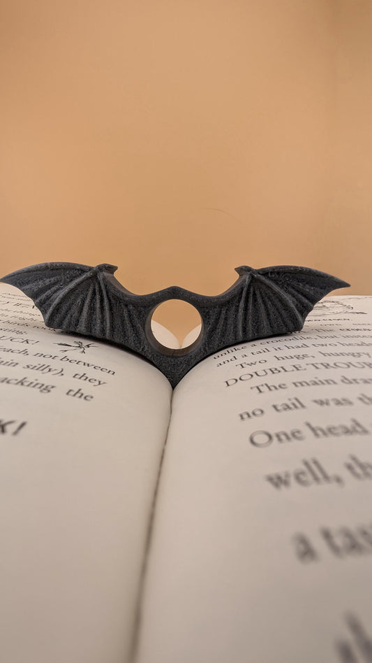 Wings of Valor Page Holder