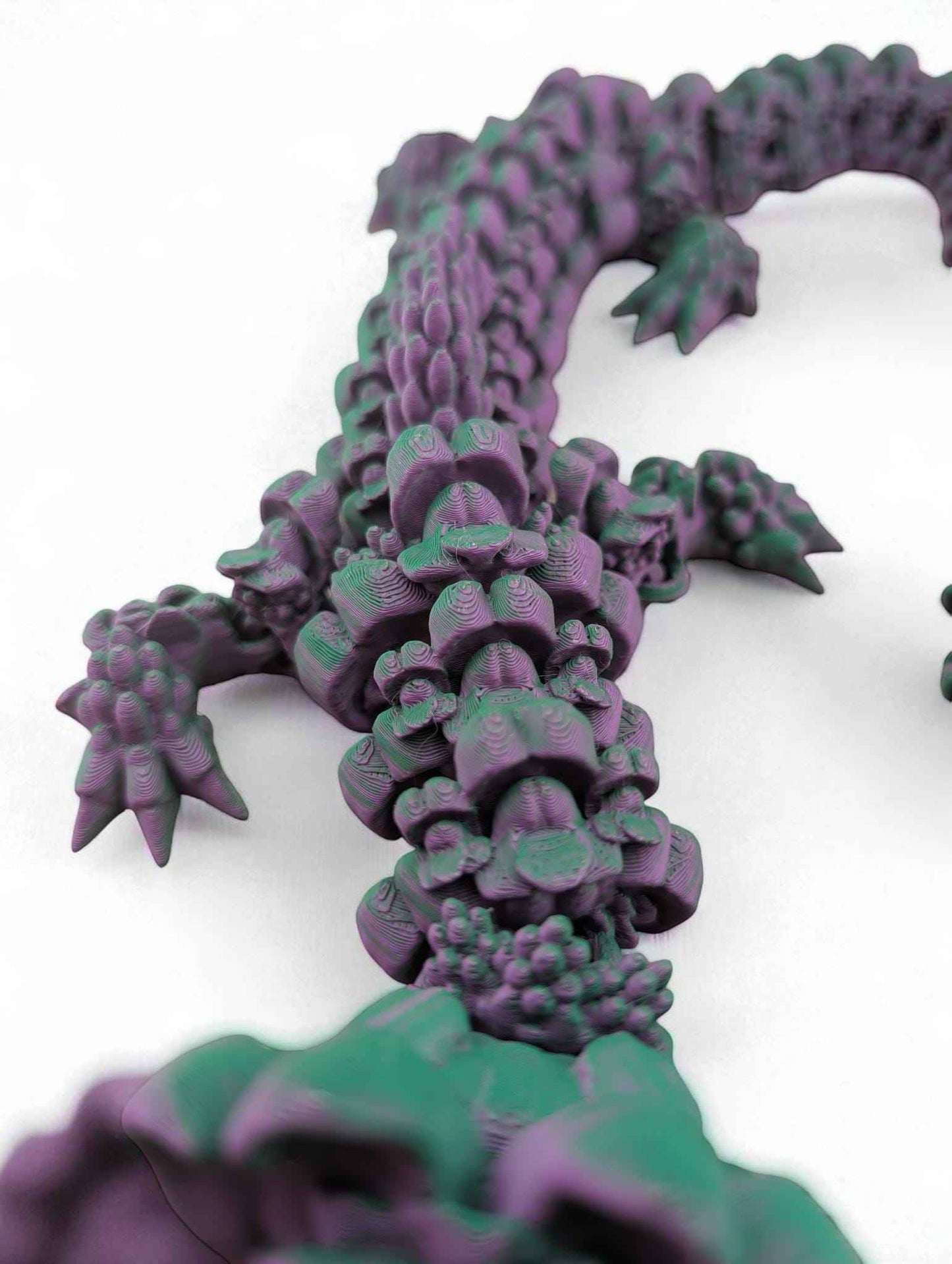 Snapdragon: Articulated Toy, Fidget Desk Decor, Colorful two tone matte design